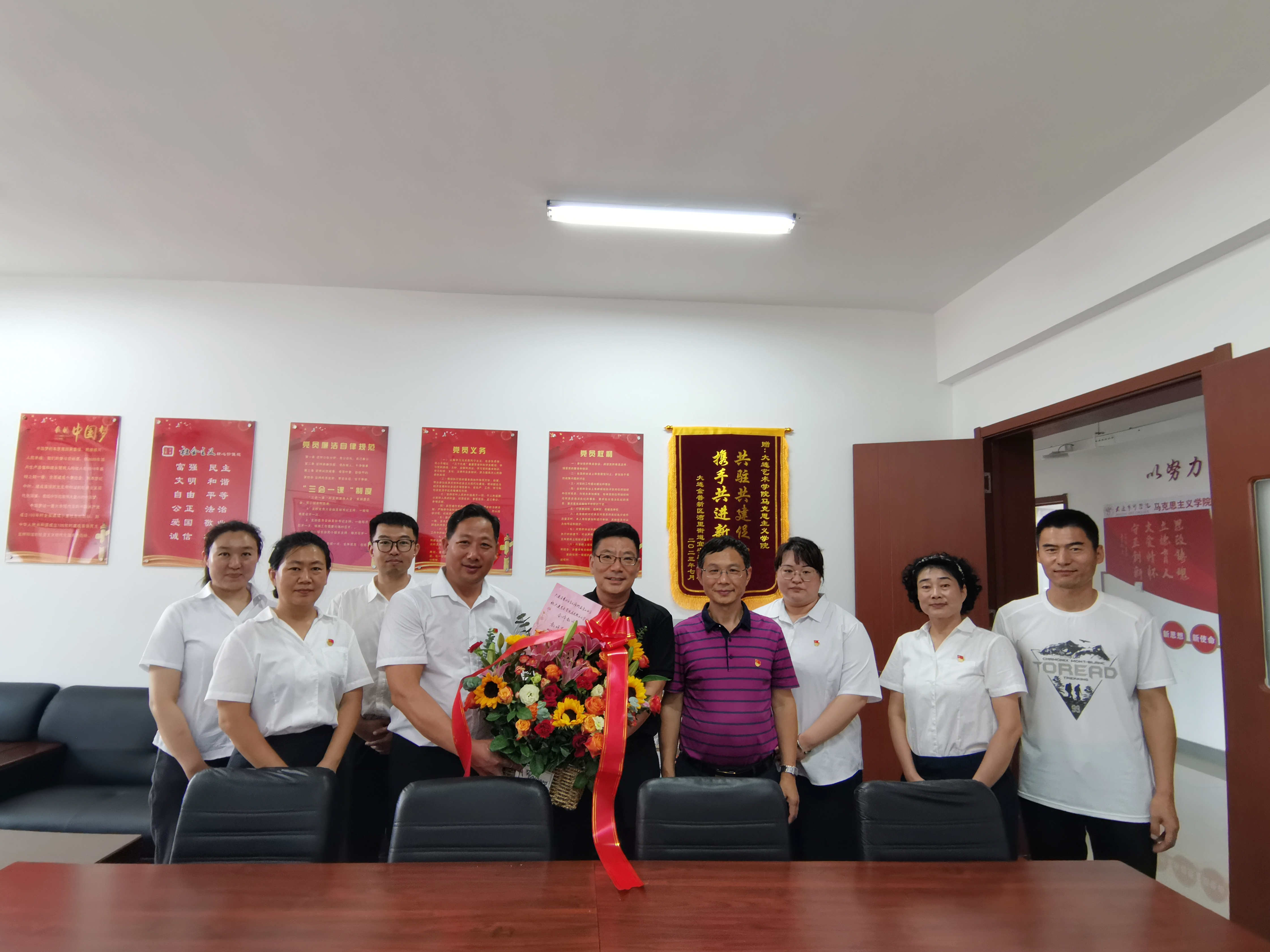 图片3.jpg 图片3.jpg